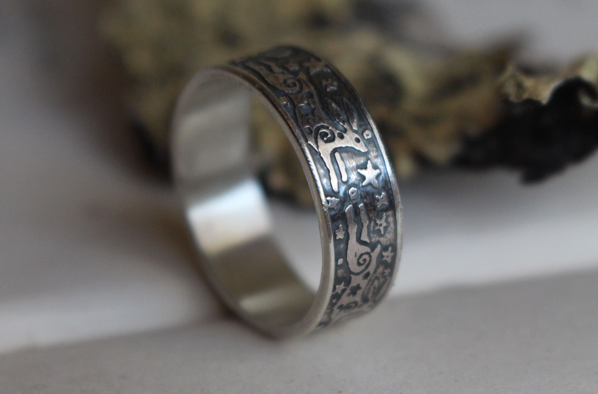 The hare round dance, rabbit of the night sky ring in silver