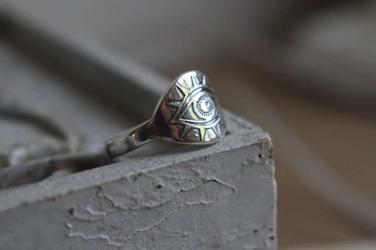 The lamp of the eye, light ring in sterling silver