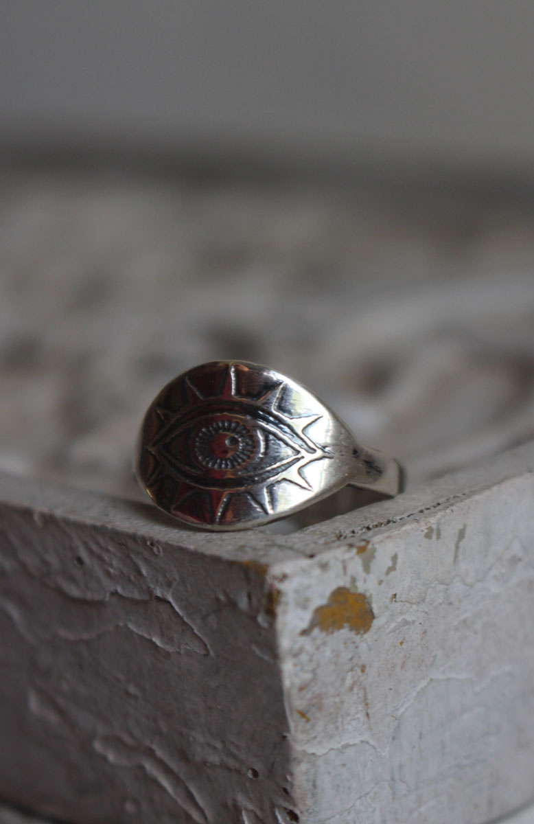 The lamp of the eye, light ring in sterling silver
