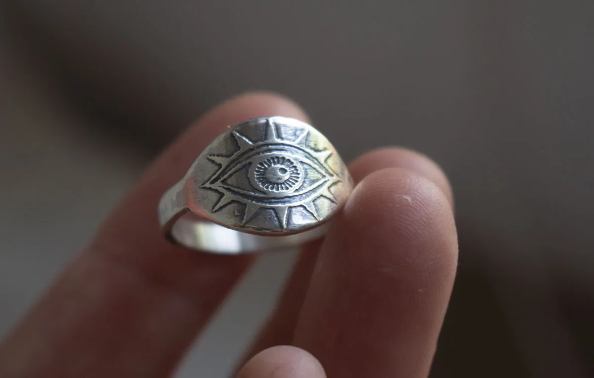 The lamp of the eye, light ring in sterling silver