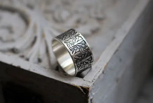 The lily of Mucha, Art Nouveau flower ring in sterling silver