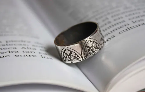The Name of the Rose, Gothic ogive ring in sterling silver