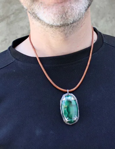 The raven kingdom, Nordic bird necklace in silver and malachite