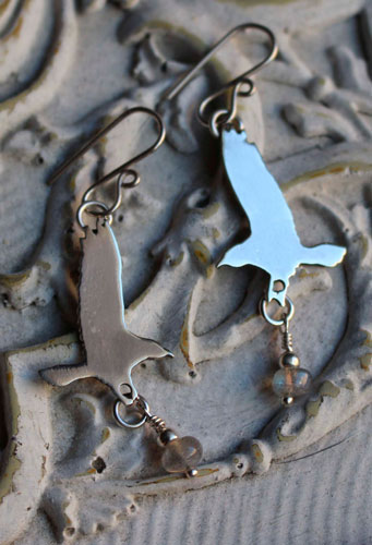 The raven’s offering, Nordic legend bird earrings in silver and labradorite