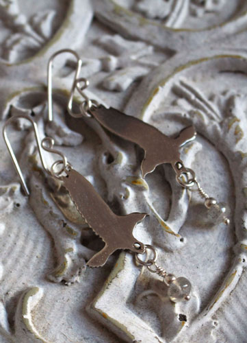 The raven’s offering, Nordic legend bird earrings in silver and labradorite