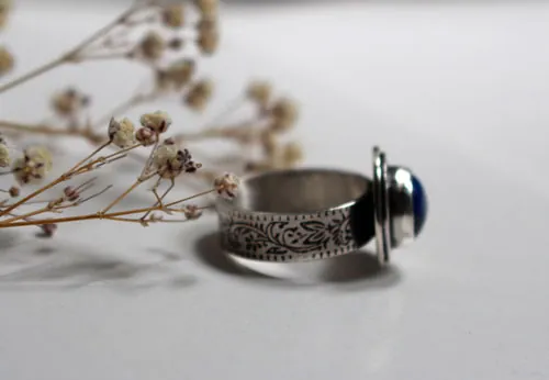 The reflection of the stars, nocturnal pond ring in silver and lapis lazuli