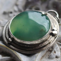 The secret of the pond, Arthurian legend necklace in silver and chrysoprase