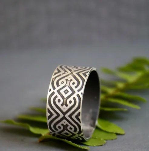 The sultan’s seal, oriental arabesque ring in sterling silver