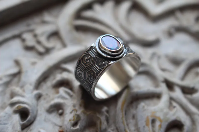 The swamp that reflected the stars, Japanese nature ring in silver and opal