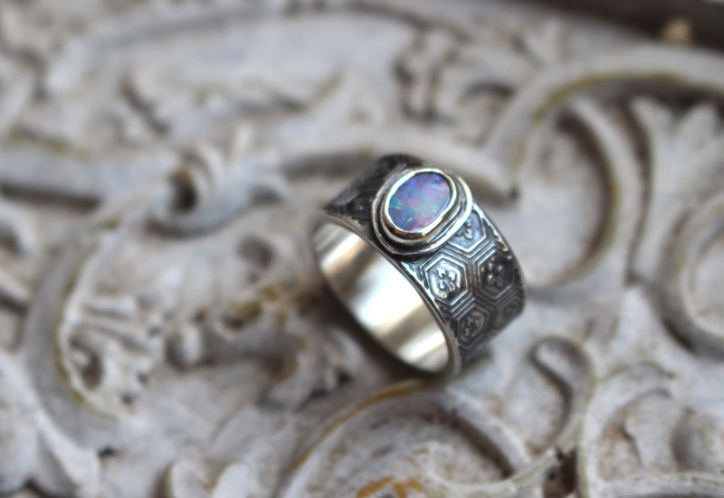 The swamp that reflected the stars, Japanese nature ring in silver and opal