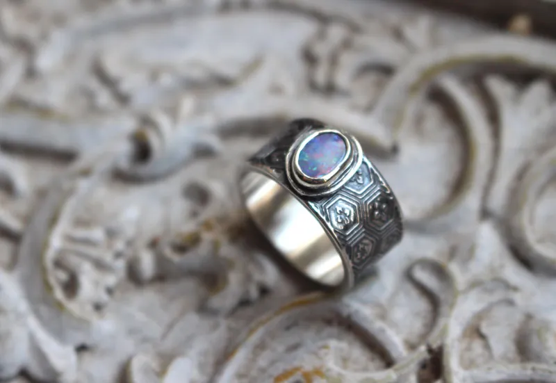 The swamp that reflected the stars, Japanese nature ring in silver and opal