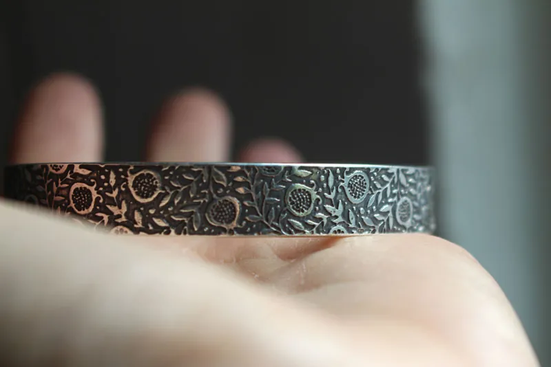 The taste of pomegranates, botanical bracelet in sterling silver