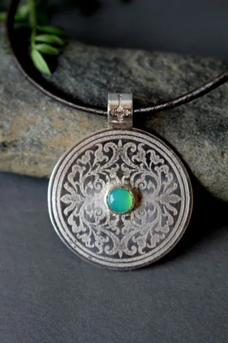 The tree of the sacred enclosure, medieval shield pendant in silver and chrysoprase