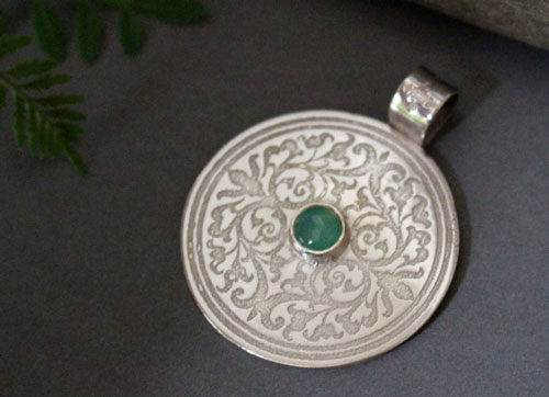 The tree of the sacred enclosure, medieval shield pendant in silver and chrysoprase