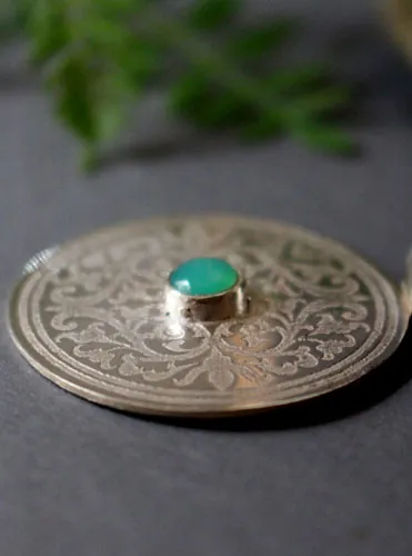 The tree of the sacred enclosure, medieval shield pendant in silver and chrysoprase