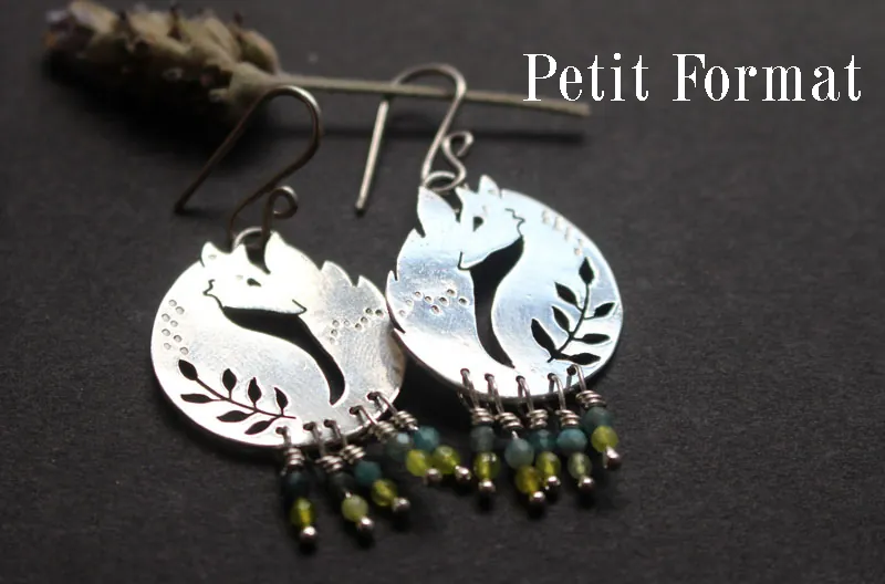 The wheat fox, friend of the Little Prince earrings in silver, blue agate and green agate
