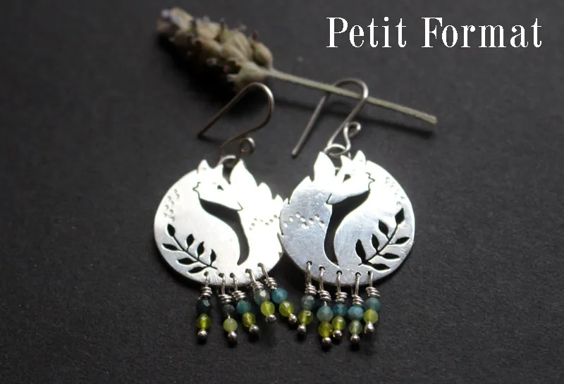 The wheat fox, friend of the Little Prince earrings in silver, blue agate and green agate