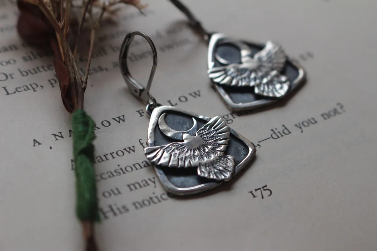 Toward the moon, Native American nocturnal eagle earrings in silver