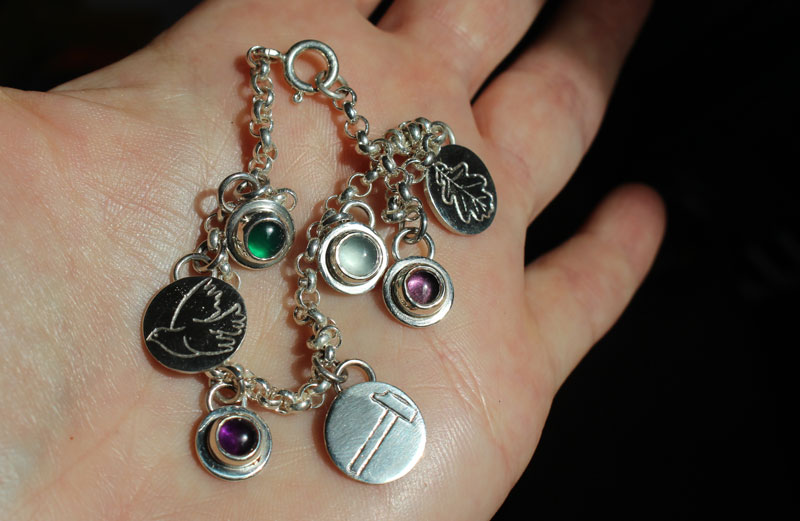 Tribe, family bracelet in silver, amethyst, alexandrite, moonstone, and onyx