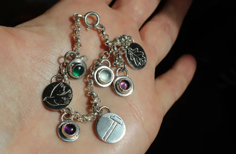 Tribe, family bracelet in silver, amethyst, alexandrite, moonstone, and onyx