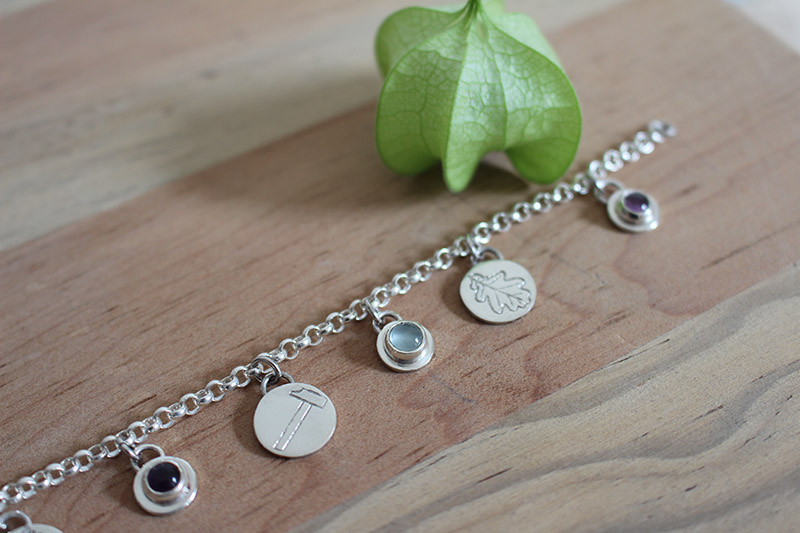 Tribe, family bracelet in silver, amethyst, alexandrite, moonstone, and onyx