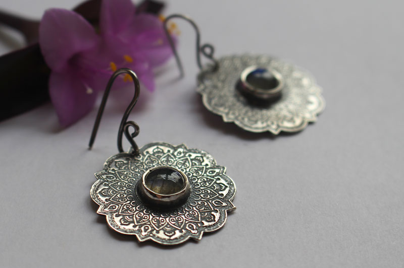 The air, air mandala earrings, the four elements collection, in sterling silver and labradorite