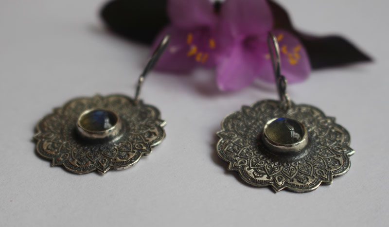 The air, air mandala earrings, the four elements collection, in sterling silver and labradorite