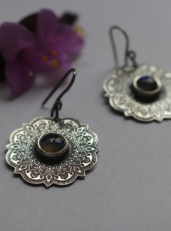 The air, air mandala earrings, the four elements collection, in sterling silver and labradorite
