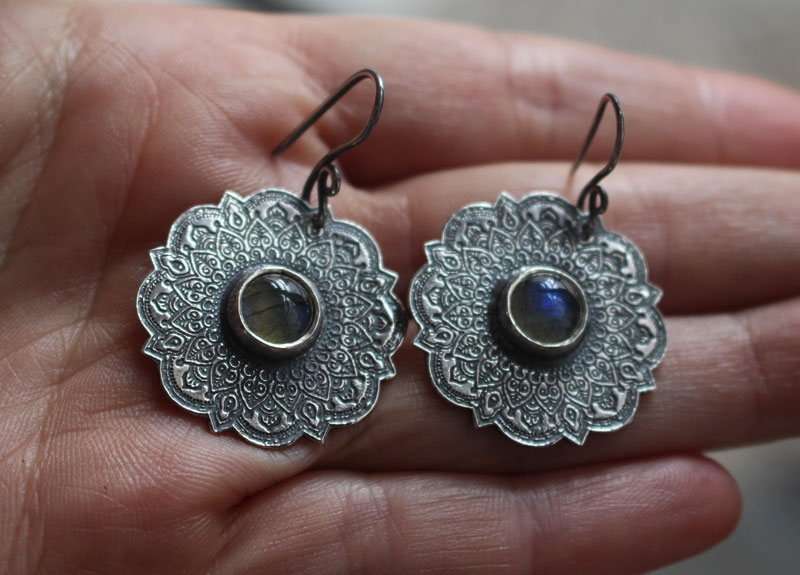 The air, air mandala earrings, the four elements collection, in sterling silver and labradorite