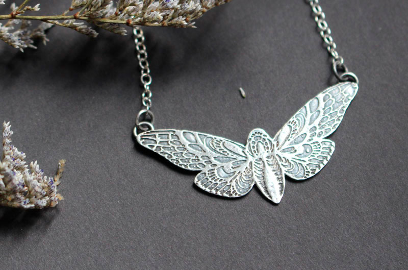 The butterfly’s flight, moth necklace in sterling silver 