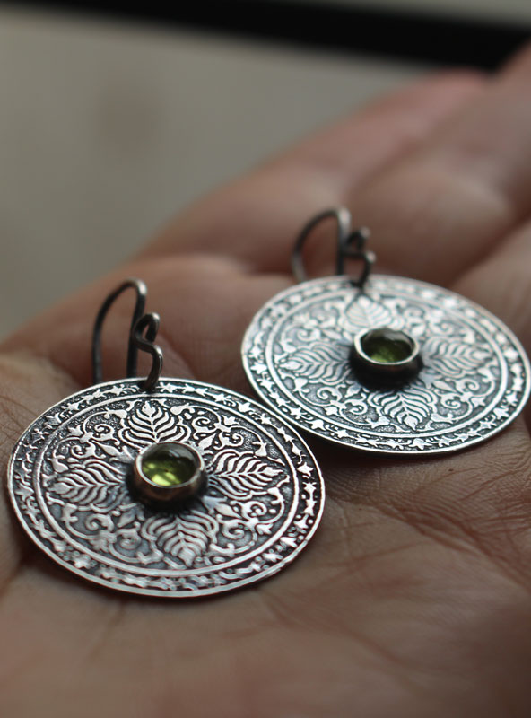 The earth, earth mandala earrings, the four elements collection, in sterling silver and peridot