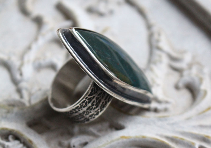 The eye of the forest, branch ring in sterling silver and ocean jasper