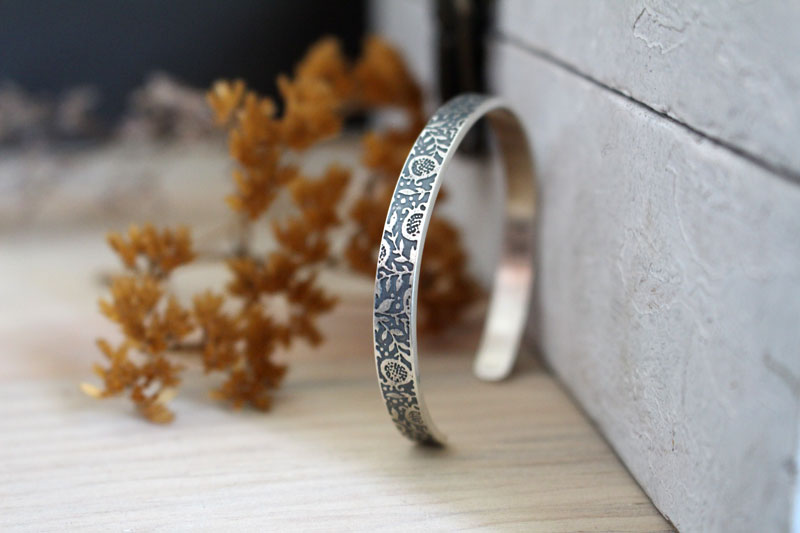 The scent of pomegranates, love and passion bracelet in sterling silver