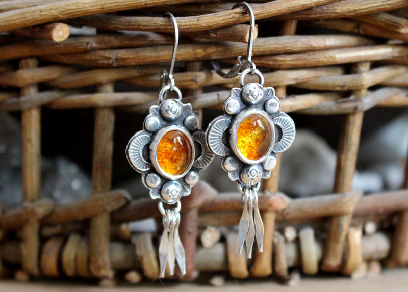 The song of fireflies-amber, night light earrings in silver and amber