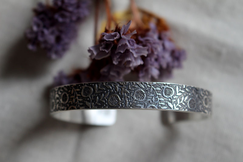 The taste of pomegranates, botanical bracelet in sterling silver