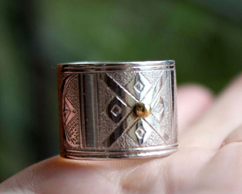 Tuareg, African ethnic tribal ring in silver and brass