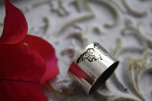 Uchronia, Steampunk retro-futuristic ring in silver