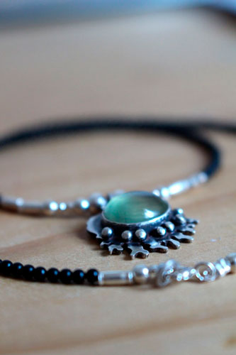 Under the ocean, tropical sea necklace in silver, prehnite and black agate