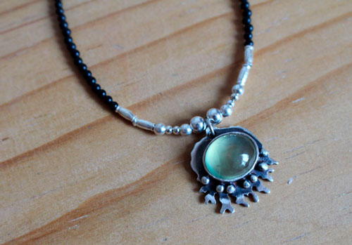 Under the ocean, tropical sea necklace in silver, prehnite and black agate