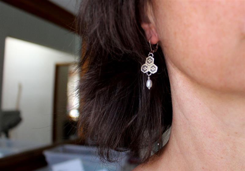 Water chestnut flower, Japanese earrings in silver and pearl