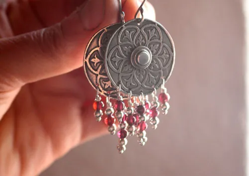 Whisper of the shield, medieval earrings in silver and garnet