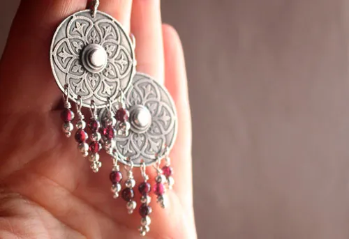 Whisper of the shield, medieval earrings in silver and garnet