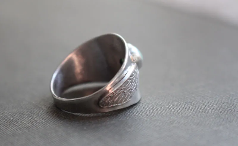 Wingbeats, Harry Potter golden snitch ring in silver and chrysoprase