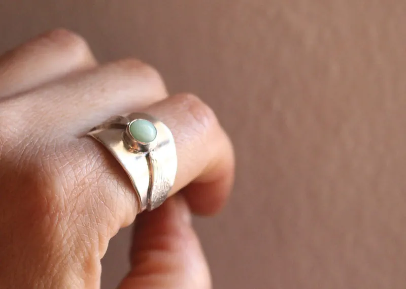 Wingbeats, Harry Potter golden snitch ring in silver and chrysoprase