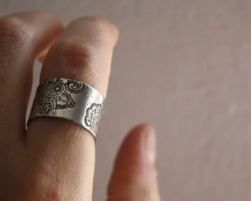 Winter jasmine, Indian cashmere flower ring in silver