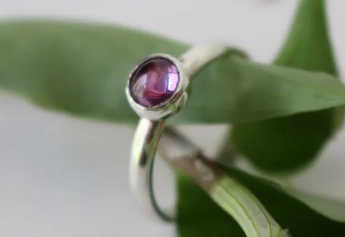 Wisteria, flower ring in silver and mauve alexandrite
