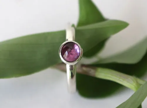 Wisteria, flower ring in silver and mauve alexandrite