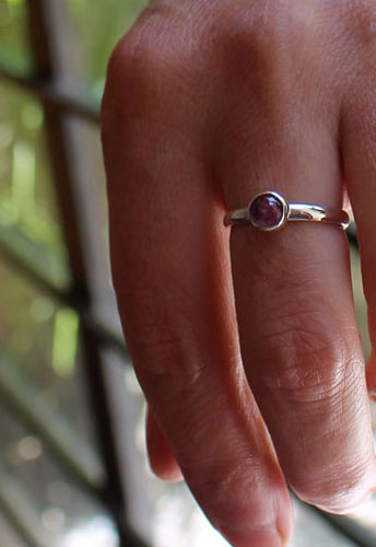 Wisteria, flower ring in silver and mauve alexandrite