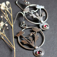 Wild poppy, flower earrings in sterling silver and garnet