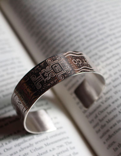 Xiuhmolpilli, Mexican Aztec bracelet in sterling silver